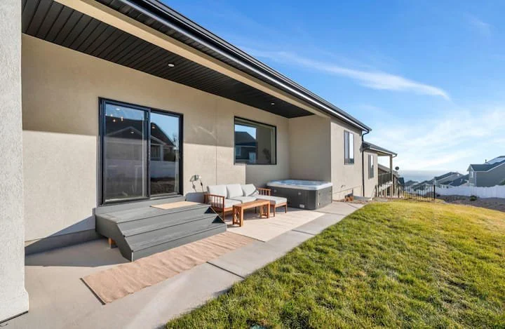 Soft Luxury-LehiUT-natural-light-photography-studio-lifestyle-photoshoot-location-editorial-22.jpg