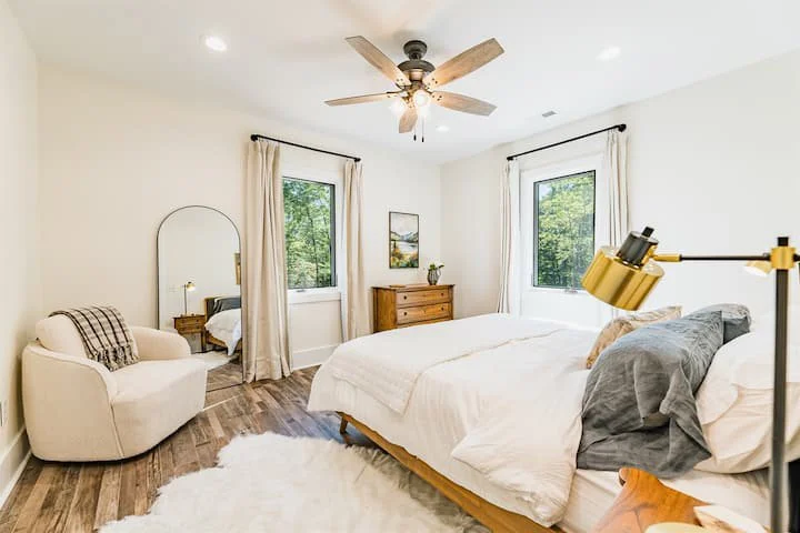 Quiet Ridge-Lake LureNC-natural-light-photography-studio-lifestyle-photoshoot-location-editorial-12.jpg