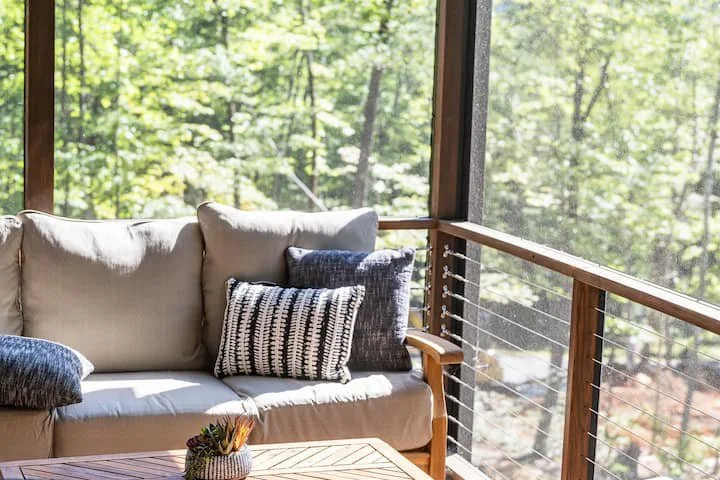 Quiet Ridge-Lake LureNC-natural-light-photography-studio-lifestyle-photoshoot-location-editorial-13.jpg