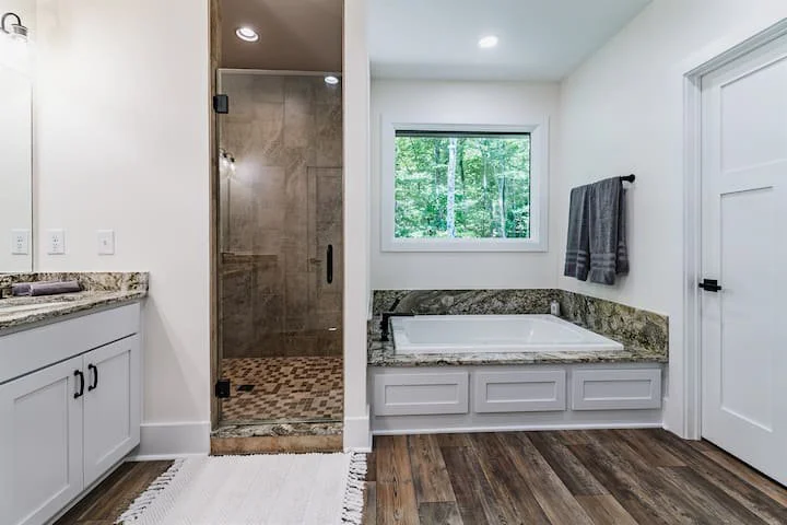 Quiet Ridge-Lake LureNC-natural-light-photography-studio-lifestyle-photoshoot-location-editorial-15.jpg