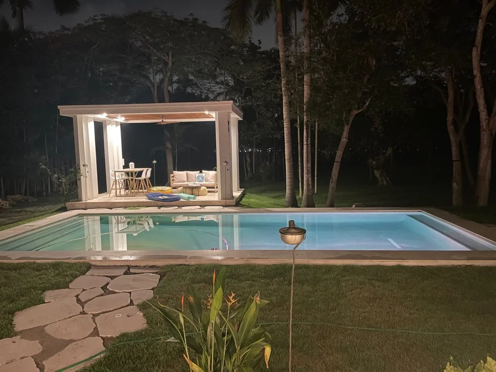 Lush Sanctuary-MiamiFL-natural-light-photography-studio-lifestyle-photoshoot-location-editorial-8.jpg