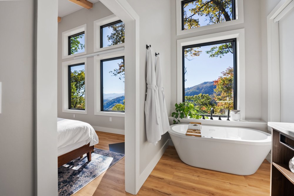 Spruce Retreat-ClydeNC-natural-light-photography-studio-lifestyle-photoshoot-location-editorial-1.jpg