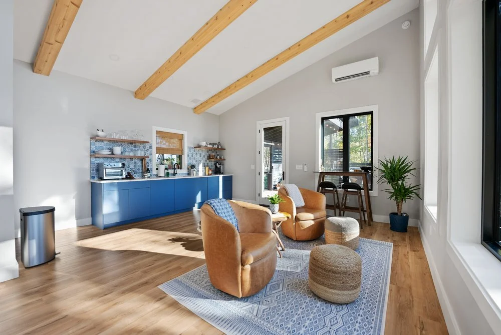 Spruce Retreat-ClydeNC-natural-light-photography-studio-lifestyle-photoshoot-location-editorial-3.jpg