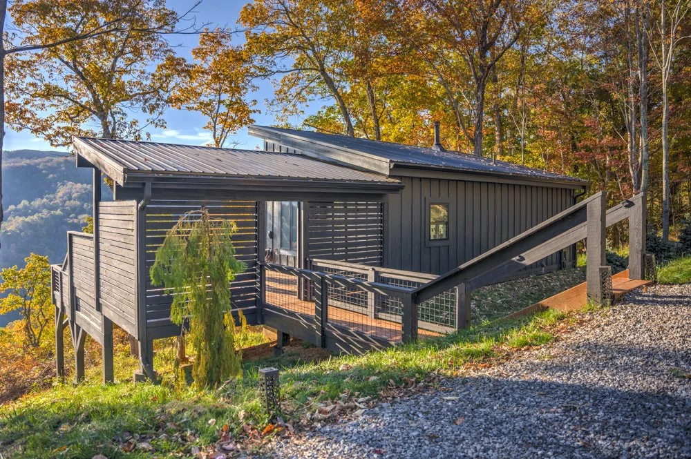 Spruce Retreat-ClydeNC-natural-light-photography-studio-lifestyle-photoshoot-location-editorial-11.jpg