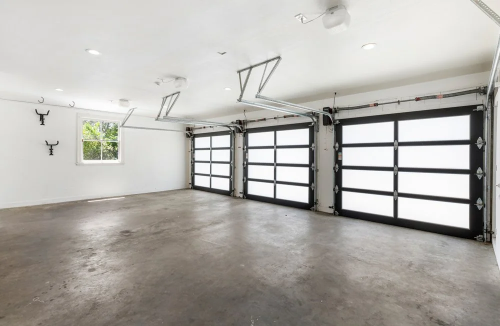 Timeless Grandeur-Los AngelesCAL-natural-light-photography-studio-lifestyle-photoshoot-location-editorial-1.jpg