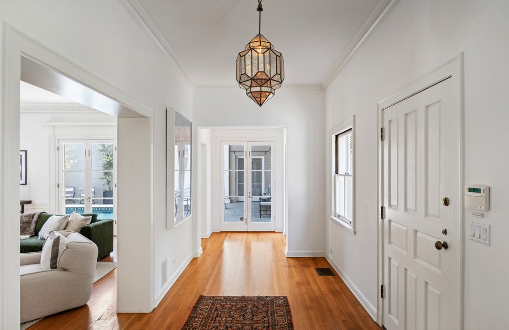 Timeless Grandeur-Los AngelesCAL-natural-light-photography-studio-lifestyle-photoshoot-location-editorial-12.jpg