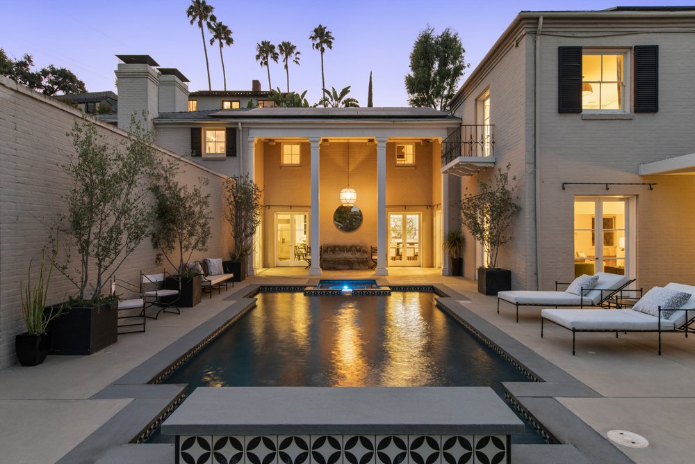 Timeless Grandeur-Los AngelesCAL-natural-light-photography-studio-lifestyle-photoshoot-location-editorial-34.jpg