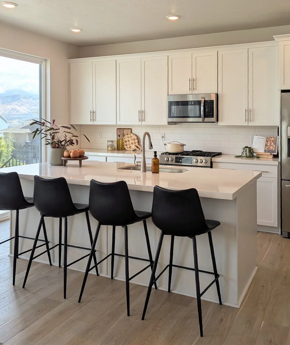 Gentle Modern-Saratoga SpringsUT-natural-light-photography-studio-lifestyle-photoshoot-location-editorial-3.jpg