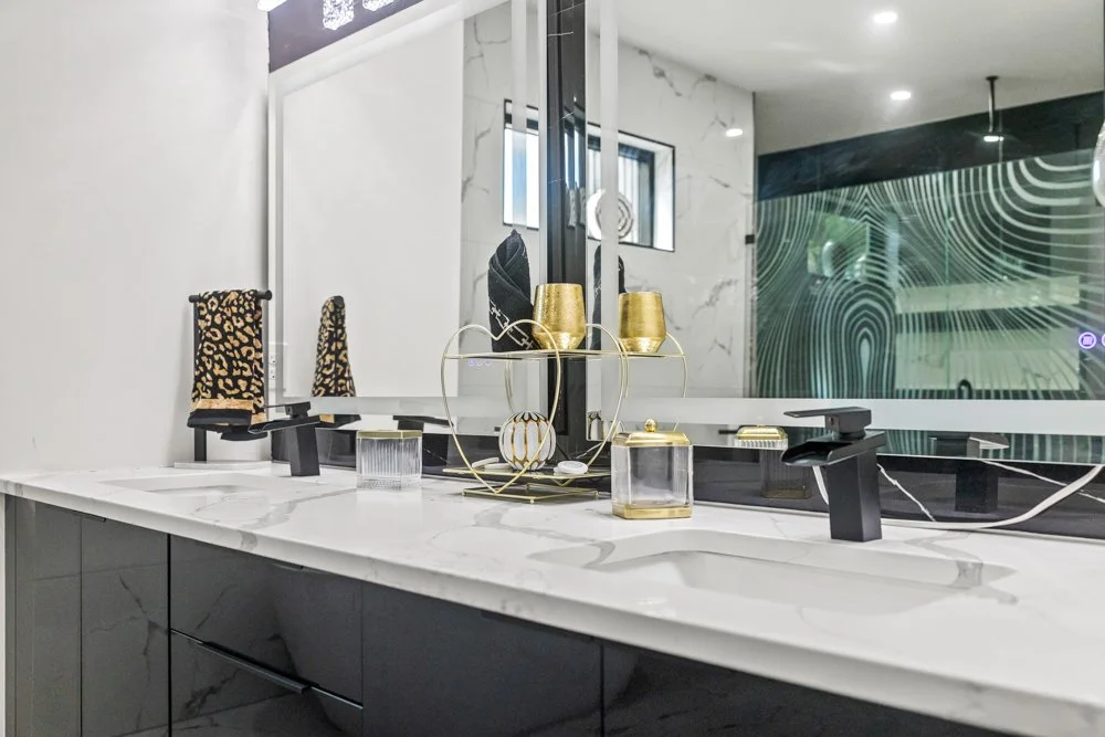 Skyline Modern-TampaFL-natural-light-photography-studio-lifestyle-photoshoot-location--2.jpg