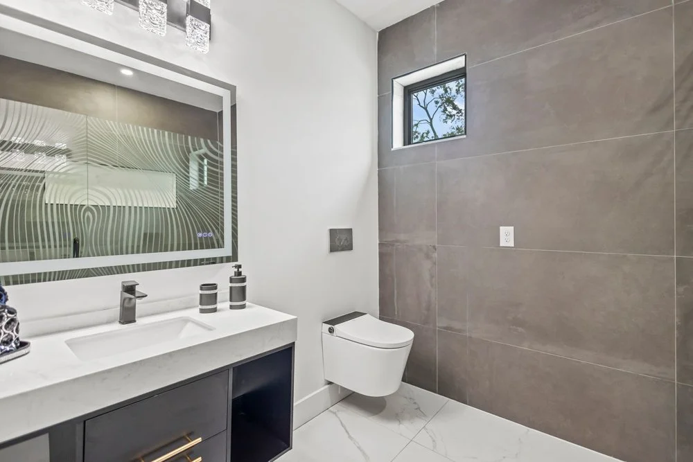 Skyline Modern-TampaFL-natural-light-photography-studio-lifestyle-photoshoot-location--24.jpg