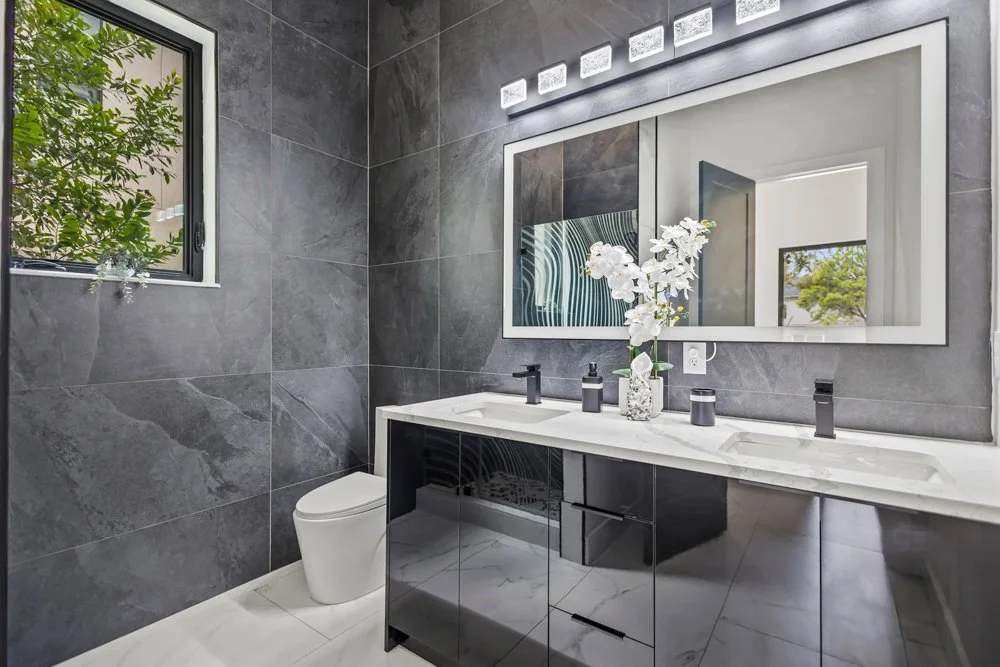 Skyline Modern-TampaFL-natural-light-photography-studio-lifestyle-photoshoot-location--37.jpg