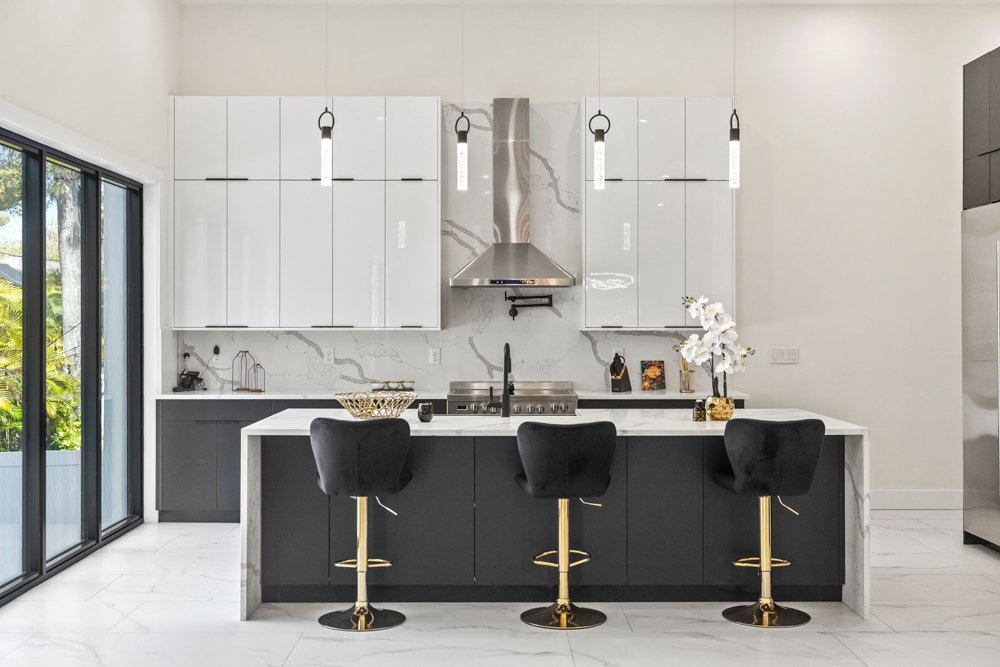 Skyline Modern: $250/hr