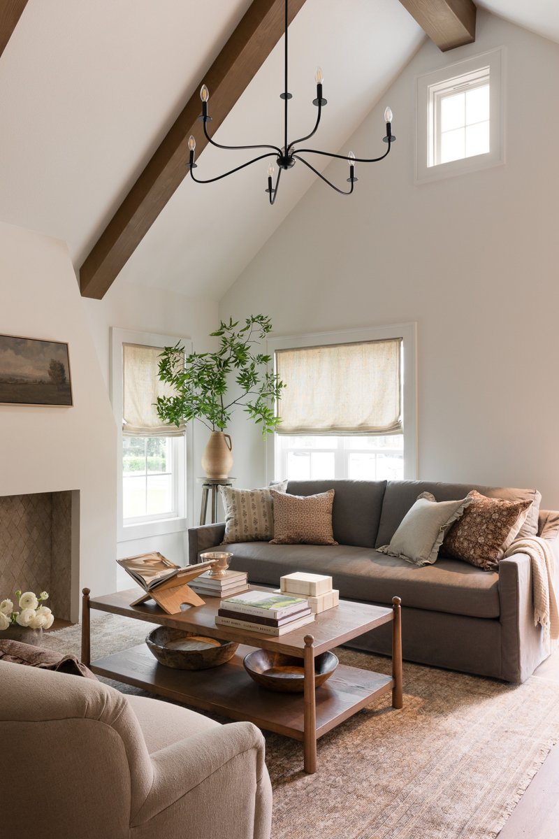 Cottage Atelier-TaylorTX-natural-light-photography-studio-lifestyle-photoshoot-location--5.jpg