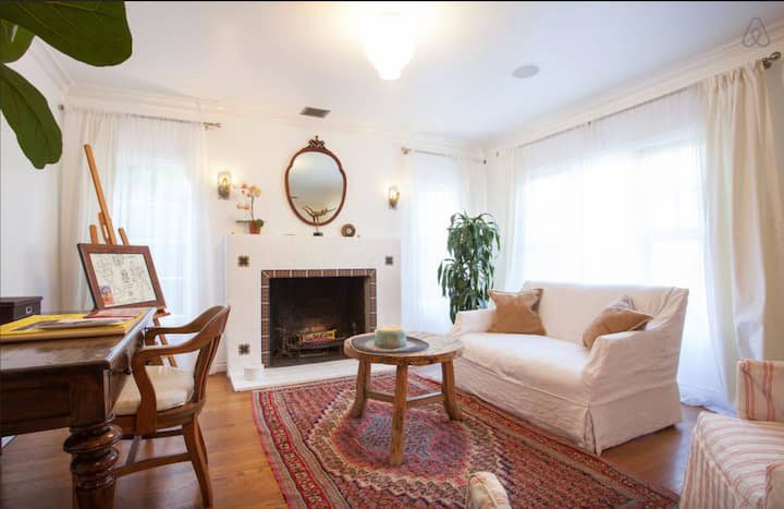 Calm Cottage-LosAngelesCA-natural-light-photography-studio-lifestyle-photoshoot-location--4.jpg