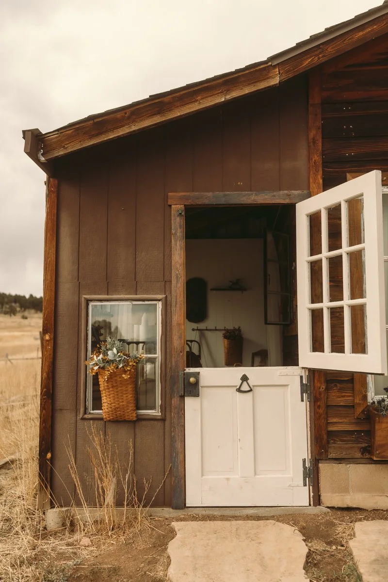 The Cottage-ConiferCO-natural-light-photography-studio-lifestyle-photoshoot-location--8.jpg