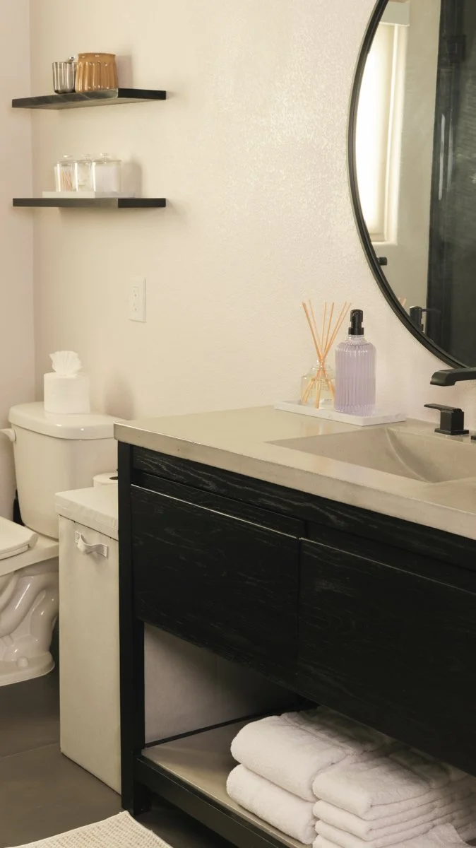 Calm Modern-Las VegasNV-natural-light-photography-studio-lifestyle-photoshoot-location--14.jpg