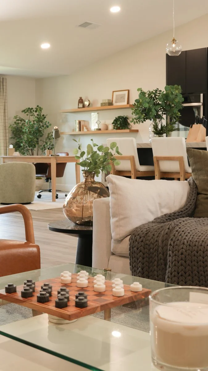 Calm Modern-Las VegasNV-natural-light-photography-studio-lifestyle-photoshoot-location--19.jpg