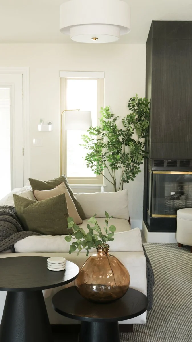 Calm Modern-Las VegasNV-natural-light-photography-studio-lifestyle-photoshoot-location--23.jpg