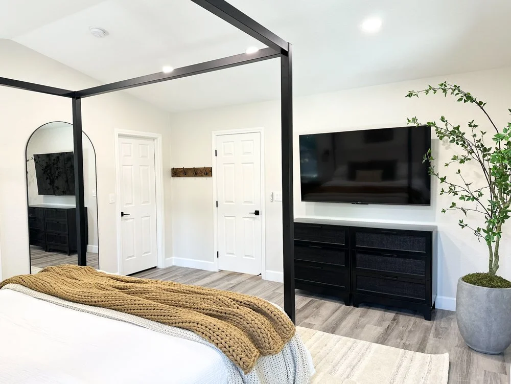 Calm Modern-Las VegasNV-natural-light-photography-studio-lifestyle-photoshoot-location--27.jpg