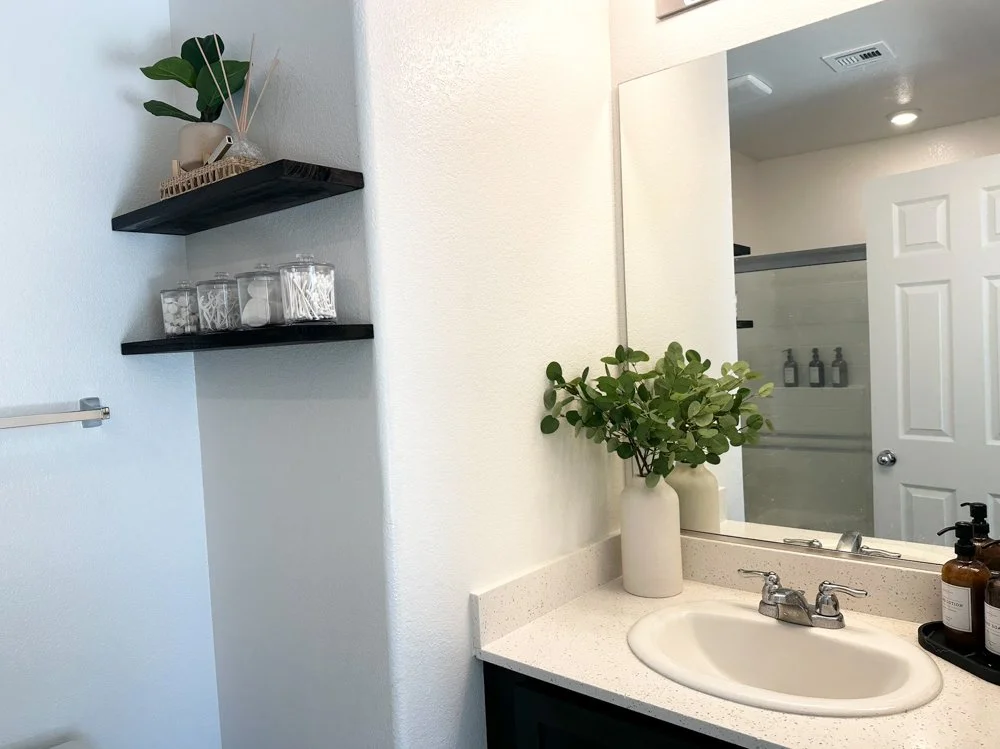 Soft Sanctuary-Las VegasNV-natural-light-photography-studio-lifestyle-photoshoot-location--17.jpg