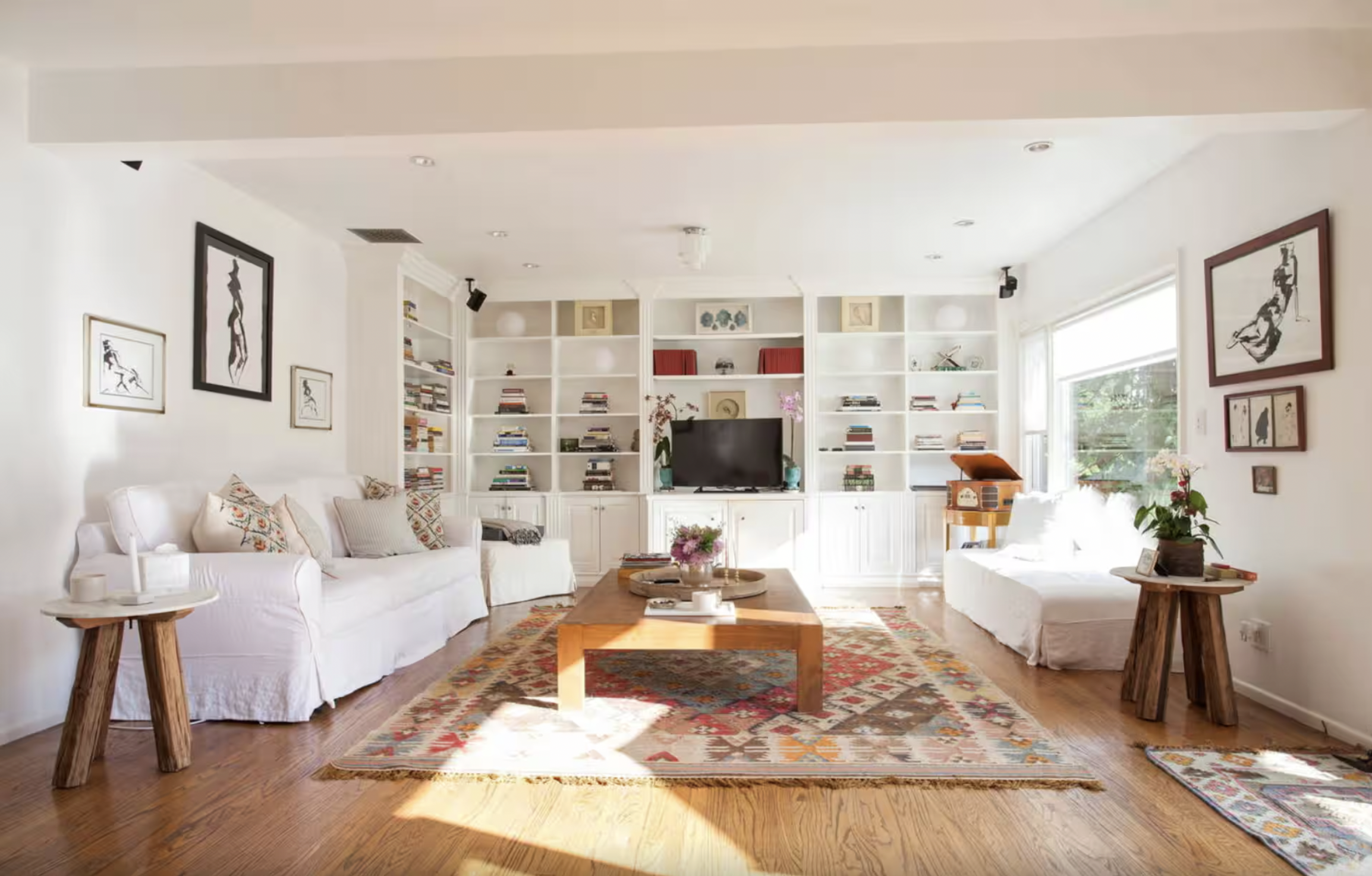 Calm Cottage-LosAngelesCA-natural-light-photography-studio-lifestyle-photoshoot-location-1.png