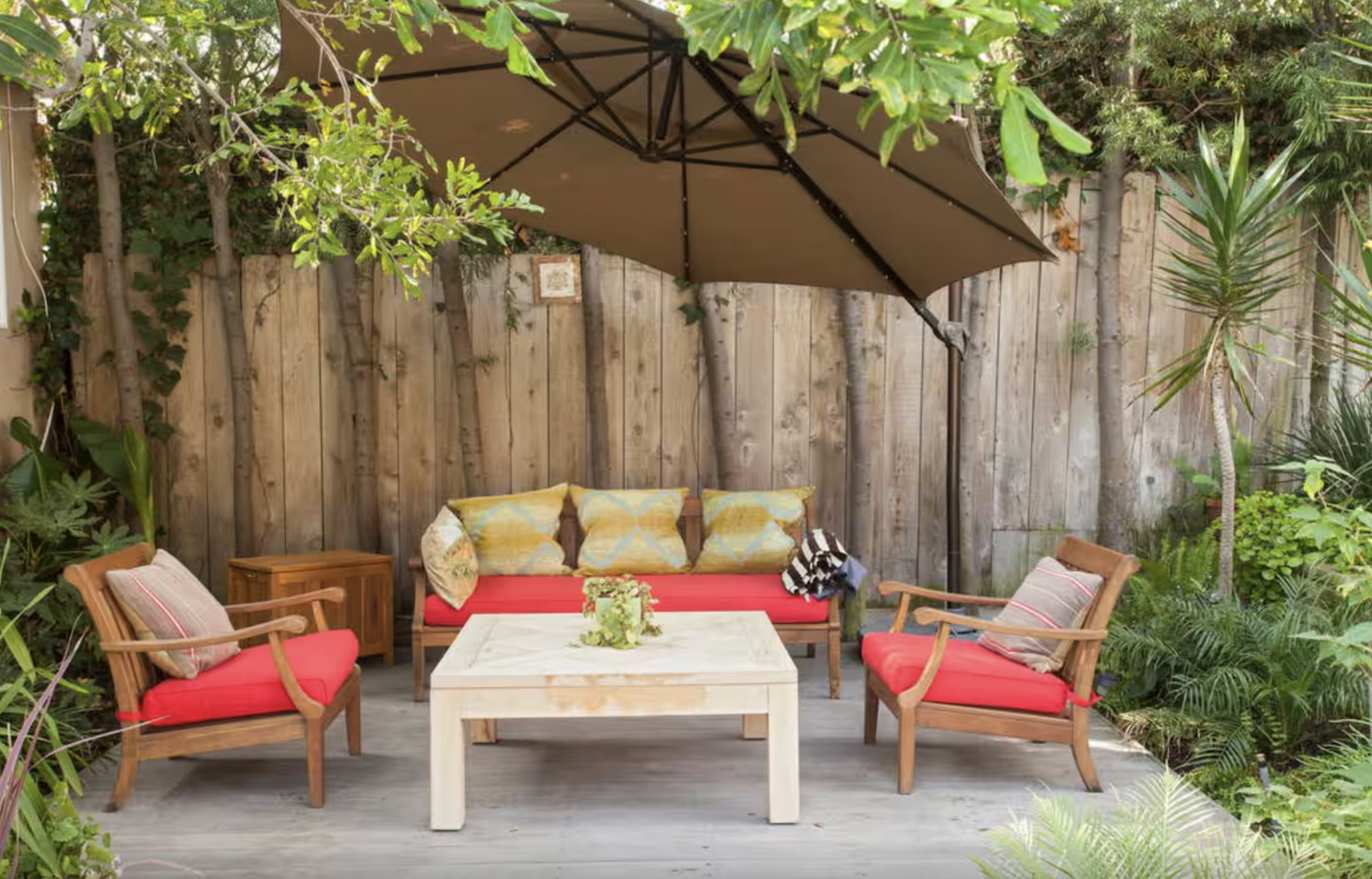 Calm Cottage-LosAngelesCA-natural-light-photography-studio-lifestyle-photoshoot-location-21.png