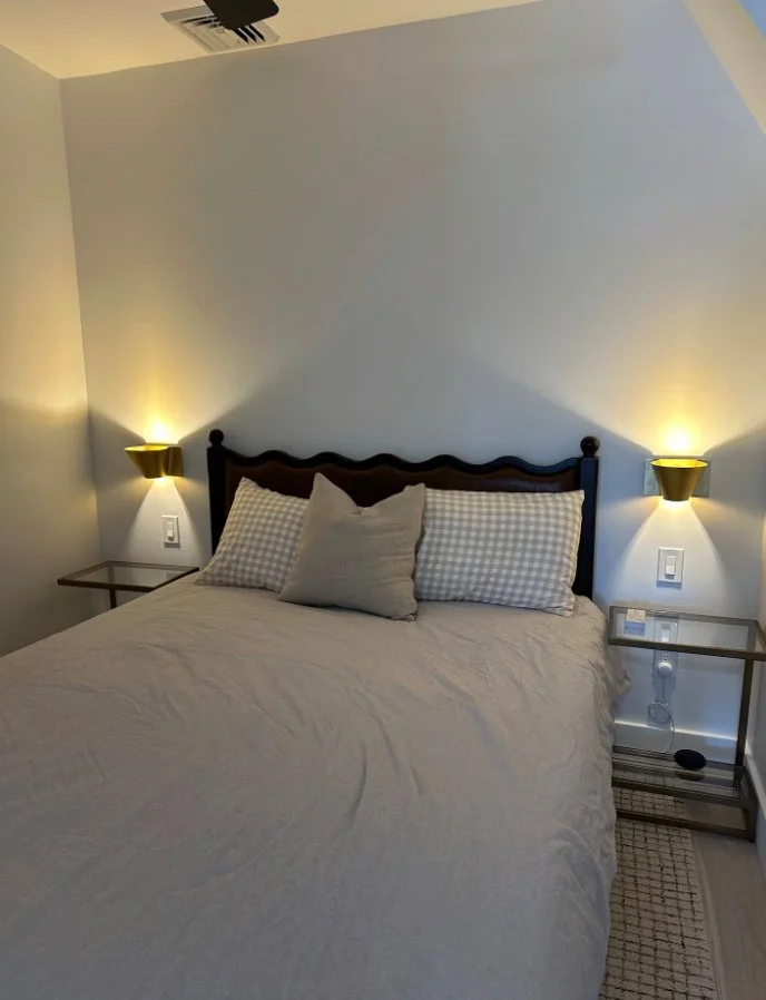 Modern Nook: $150/hr