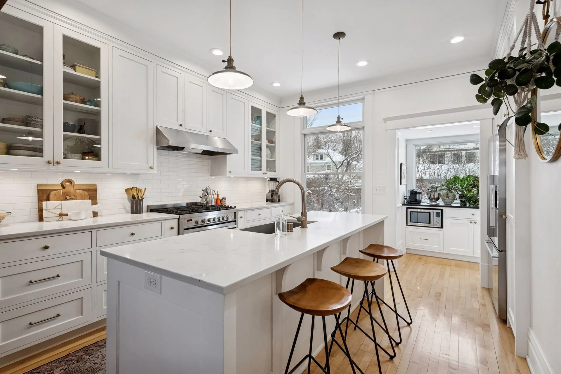 Classic Light-MinneapolisMN-natural-light-photography-studio-lifestyle-photoshoot-location--11.jpg