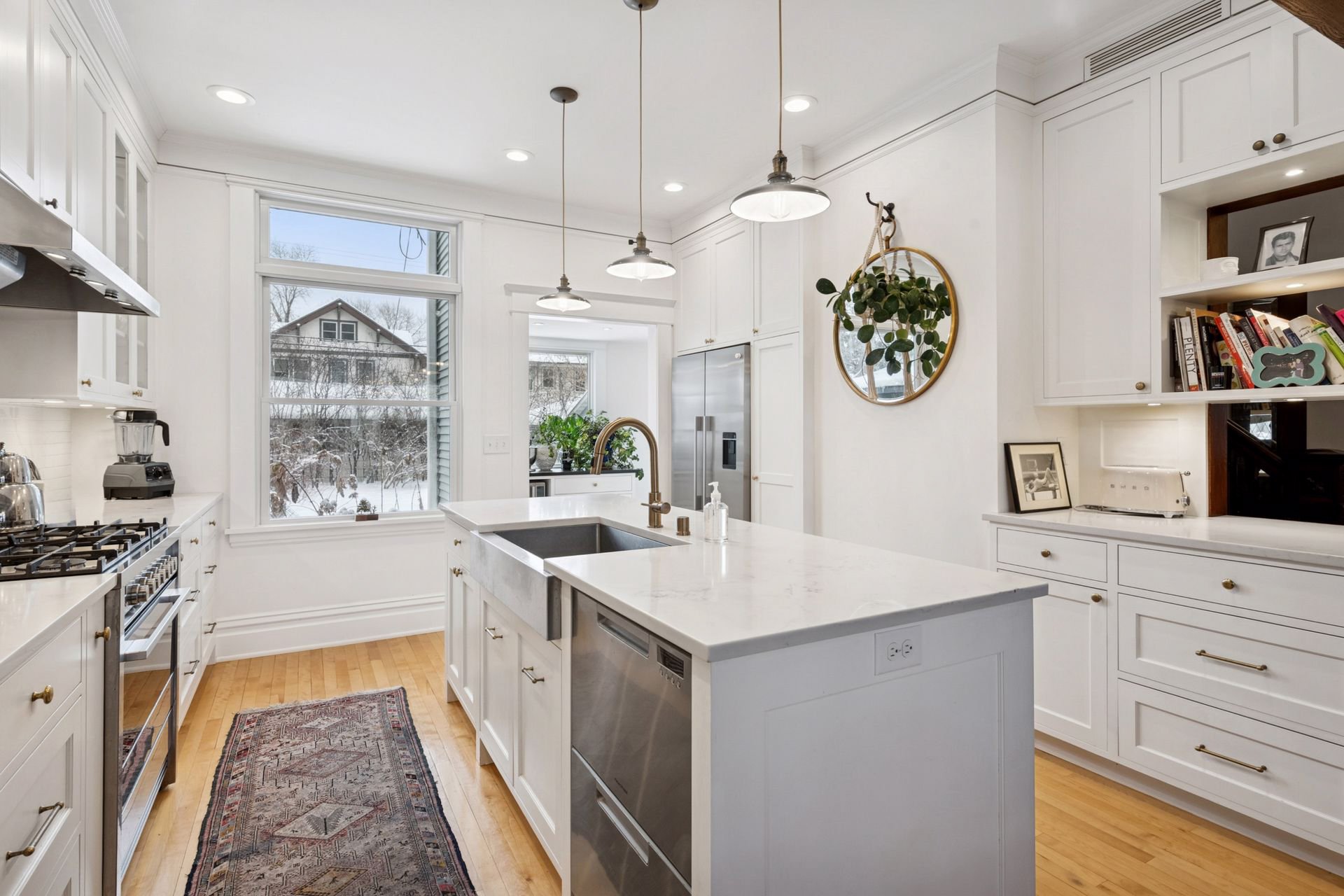 Classic Light-MinneapolisMN-natural-light-photography-studio-lifestyle-photoshoot-location--13.jpg