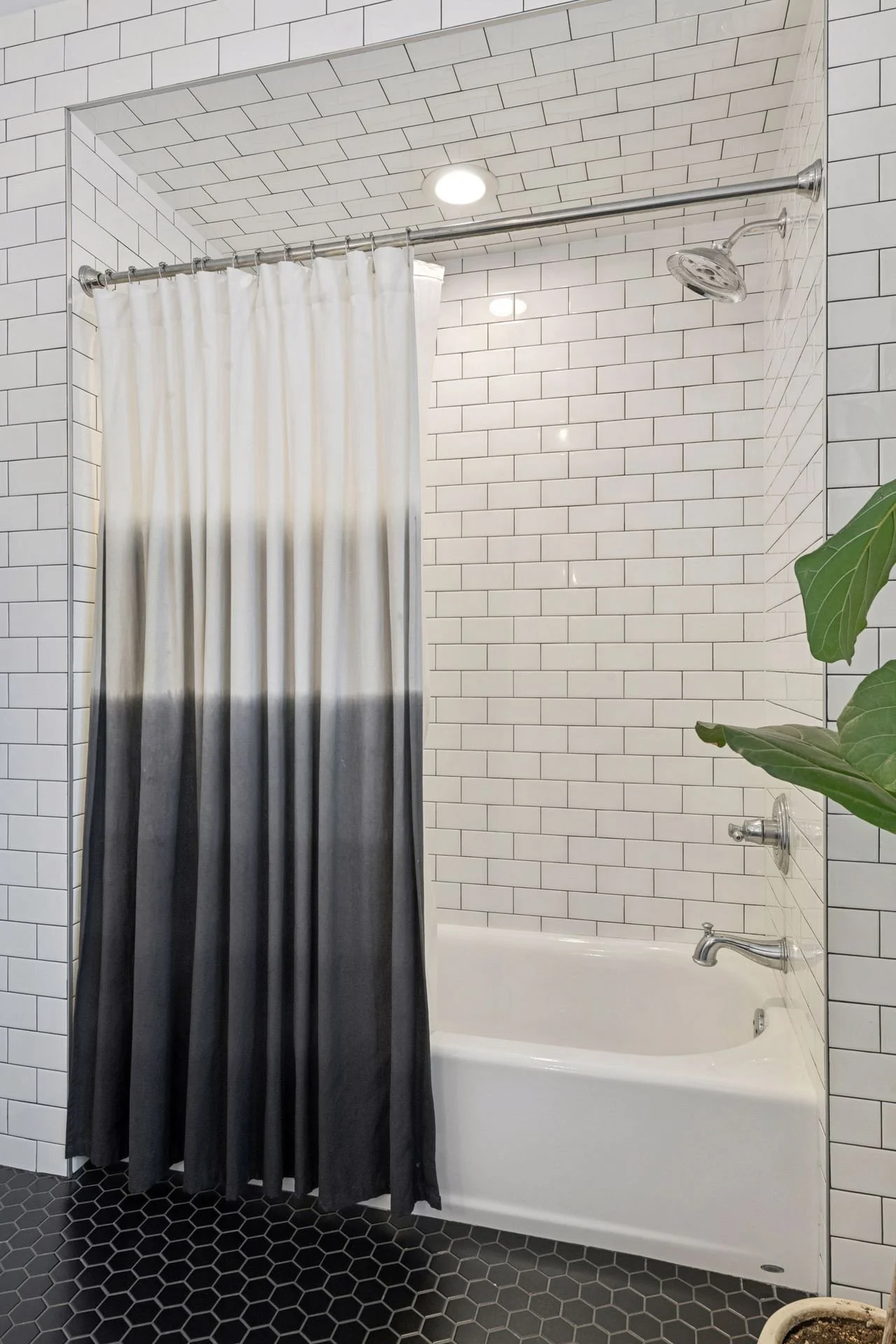 Classic Light-MinneapolisMN-natural-light-photography-studio-lifestyle-photoshoot-location--25.jpg