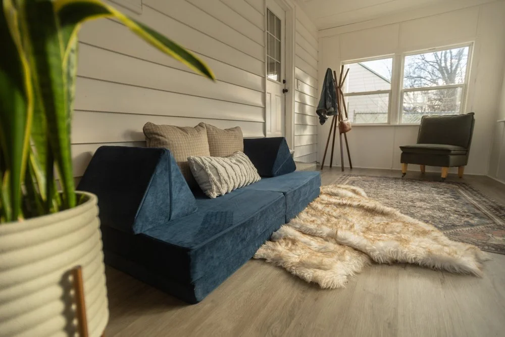 Nest Haven-Sioux FallsSD-natural-light-photography-studio-lifestyle-photoshoot-location--4.jpg