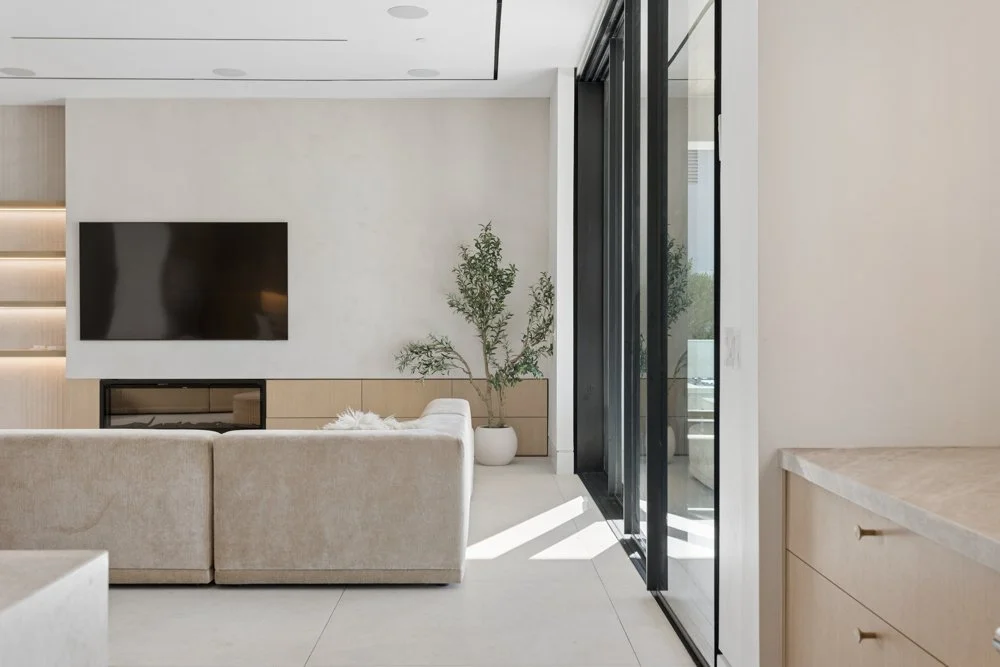 Green Court-Woodland HillsCA-natural-light-photography-studio-lifestyle-photoshoot-location--8.jpg