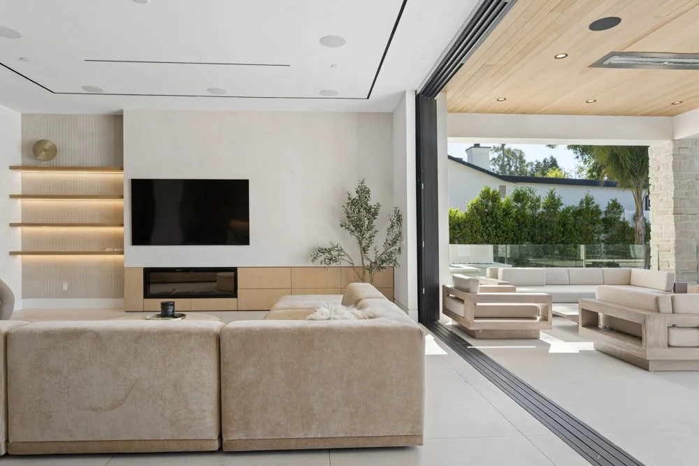 Green Court-Woodland HillsCA-natural-light-photography-studio-lifestyle-photoshoot-location--12.jpg