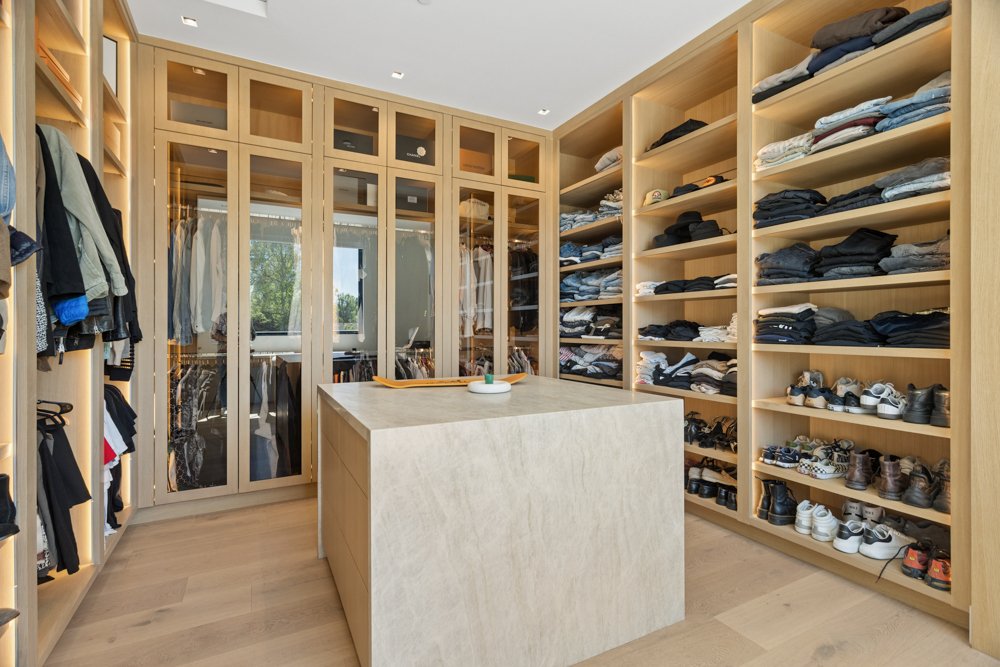 Green Court-Woodland HillsCA-natural-light-photography-studio-lifestyle-photoshoot-location--33.jpg