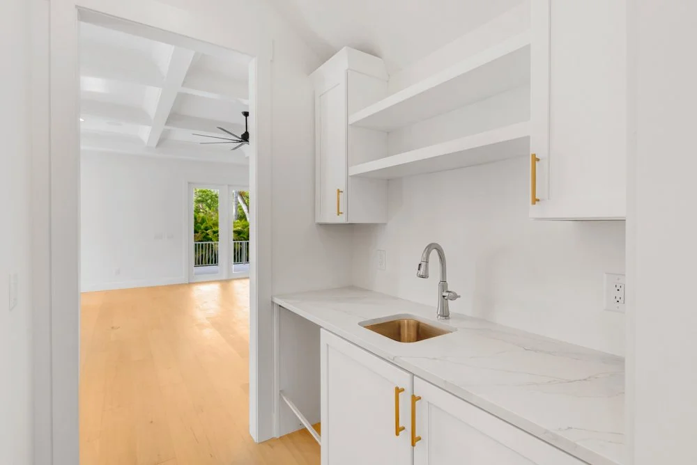 Modern Allure-TampaFL-natural-light-photography-studio-lifestyle-photoshoot-location--2.jpg