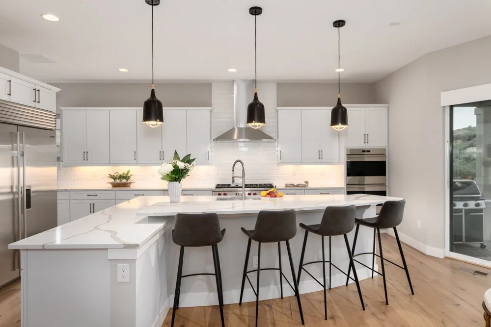 Fresh Modern: $230/hr
