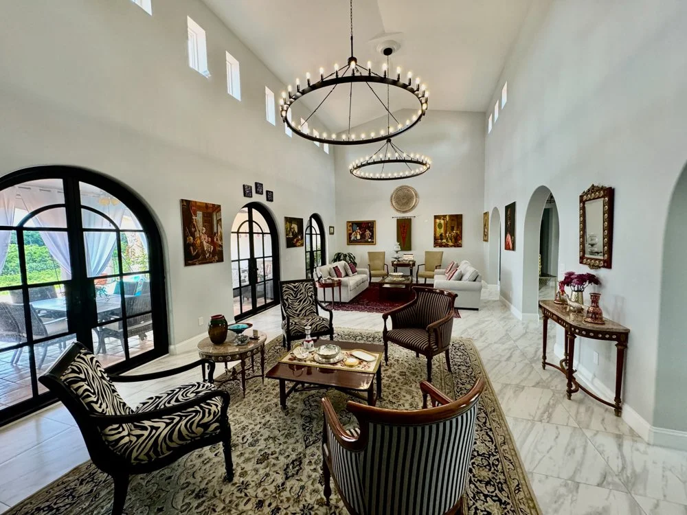 The Mansion-ClermontFL-natural-light-photography-studio-lifestyle-photoshoot-location--34.jpg