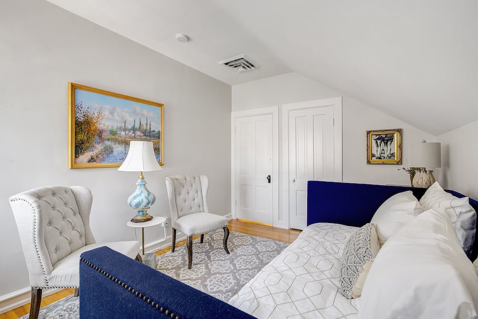 French Royale-DenverCO-natural-light-photography-studio-lifestyle-photoshoot-location--34.jpg