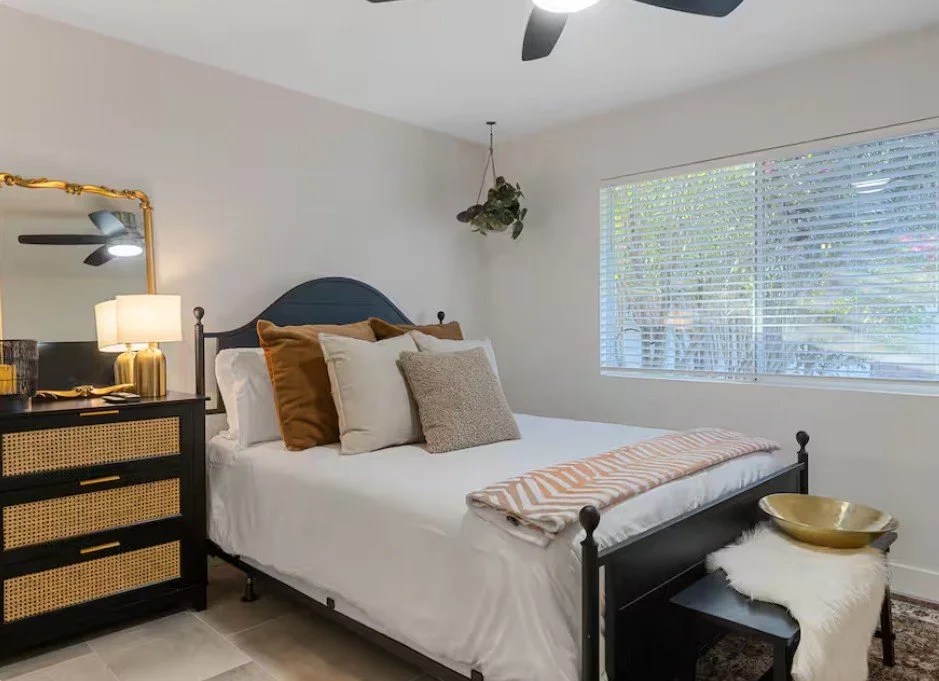 Subtle Luxe-ScottsdaleAZ-natural-light-photography-studio-lifestyle-photoshoot-location--4.jpeg