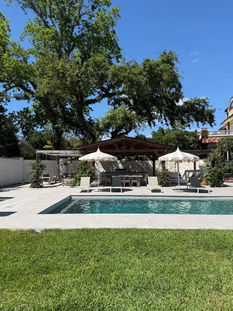 Poolside Manor-TarponSpringsFL-natural-light-photography-studio-lifestyle-photoshoot-location-4.jpg