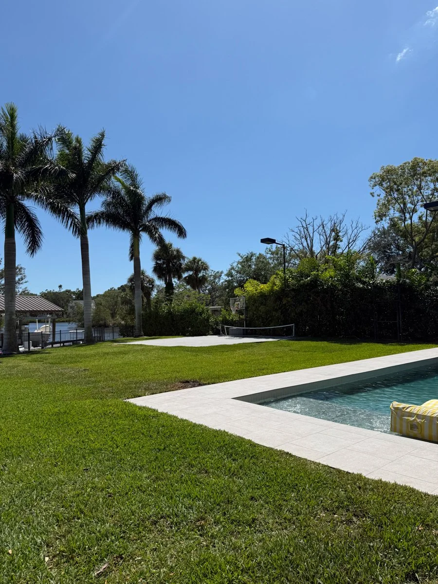 Poolside Manor-TarponSpringsFL-natural-light-photography-studio-lifestyle-photoshoot-location-14.jpg