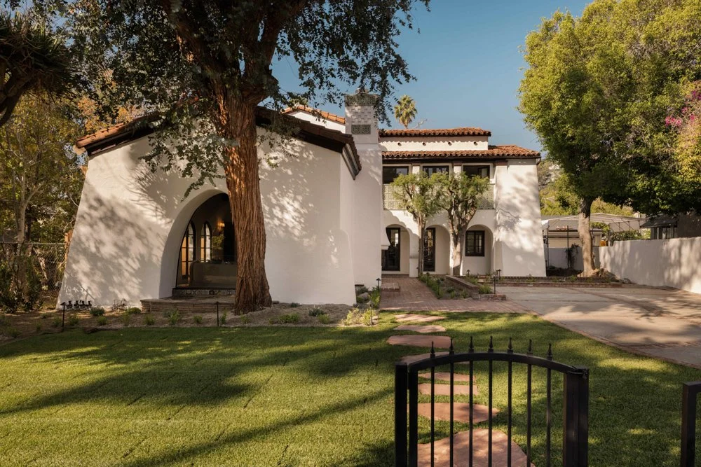 Courtyard Estate-Los AngelesCA-natural-light-photography-studio-lifestyle-photoshoot-location-25.jpg