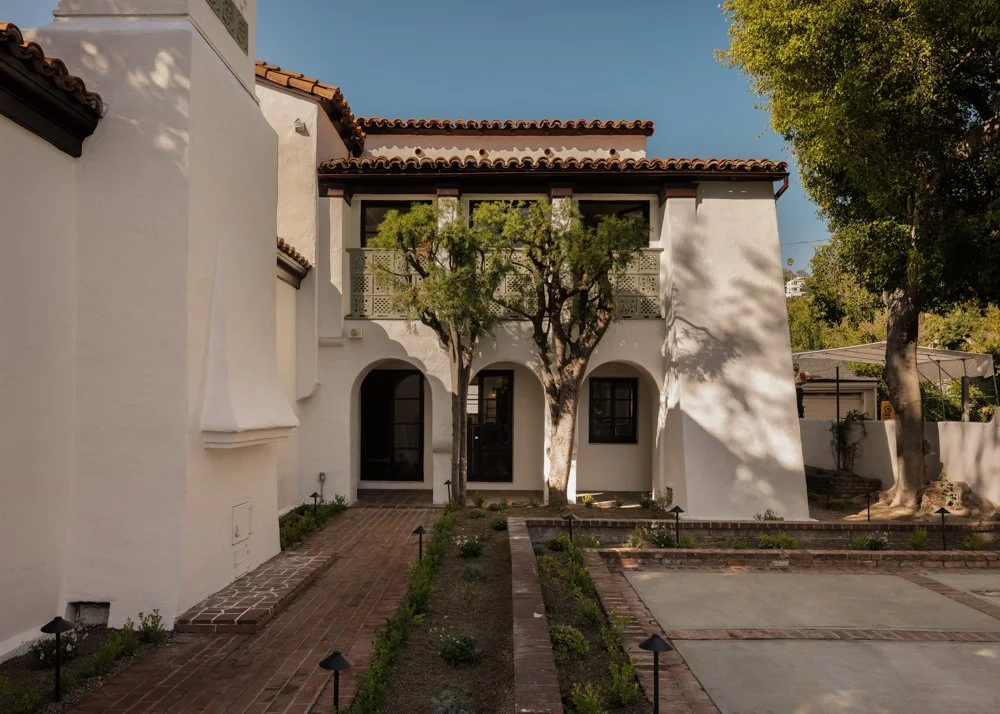 Courtyard Estate-Los AngelesCA-natural-light-photography-studio-lifestyle-photoshoot-location-33.jpg