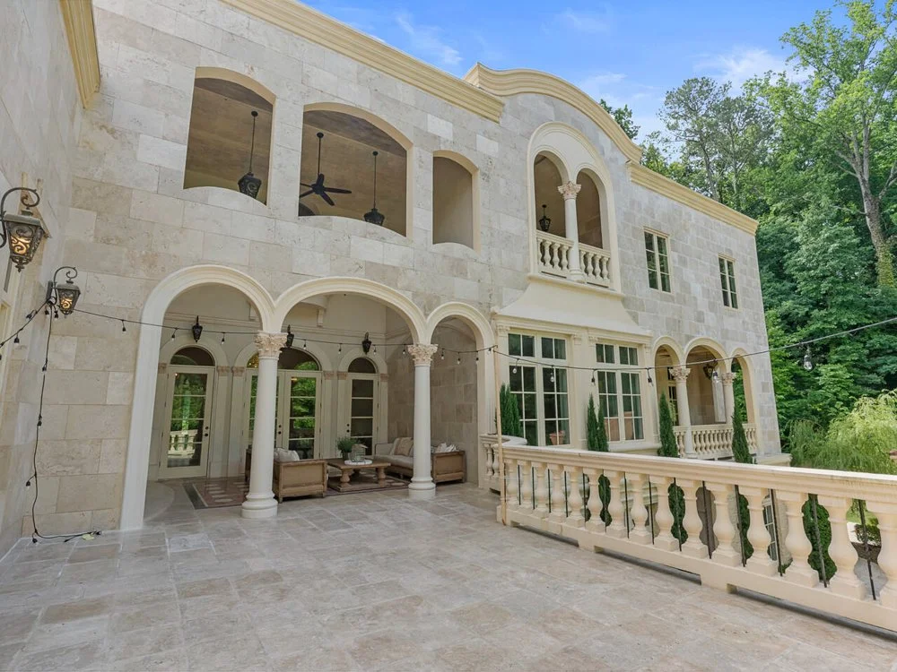 European Villa-AtlantaGA-light-photography-studio-lifestyle-photoshoot-location-15.jpg