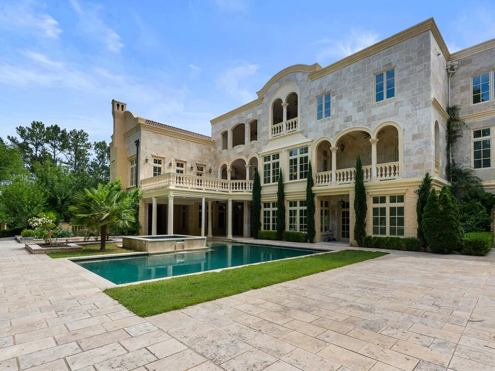 European Villa-AtlantaGA-light-photography-studio-lifestyle-photoshoot-location-24.jpg
