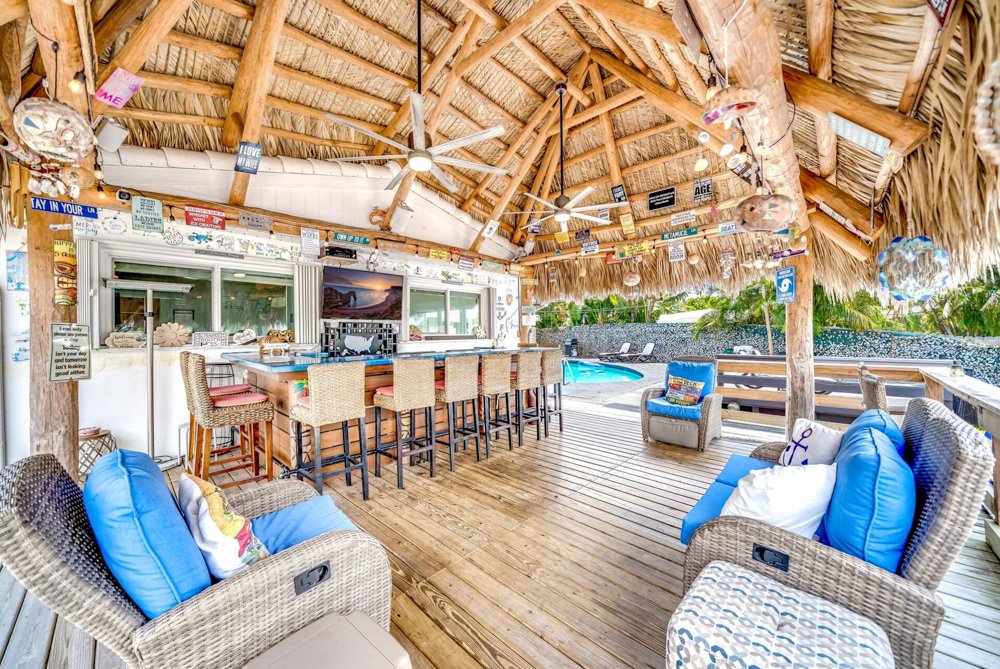 Tiki Paradise-Ft. LauderdaleFL-light-photography-studio-lifestyle-photoshoot-location-20.jpg