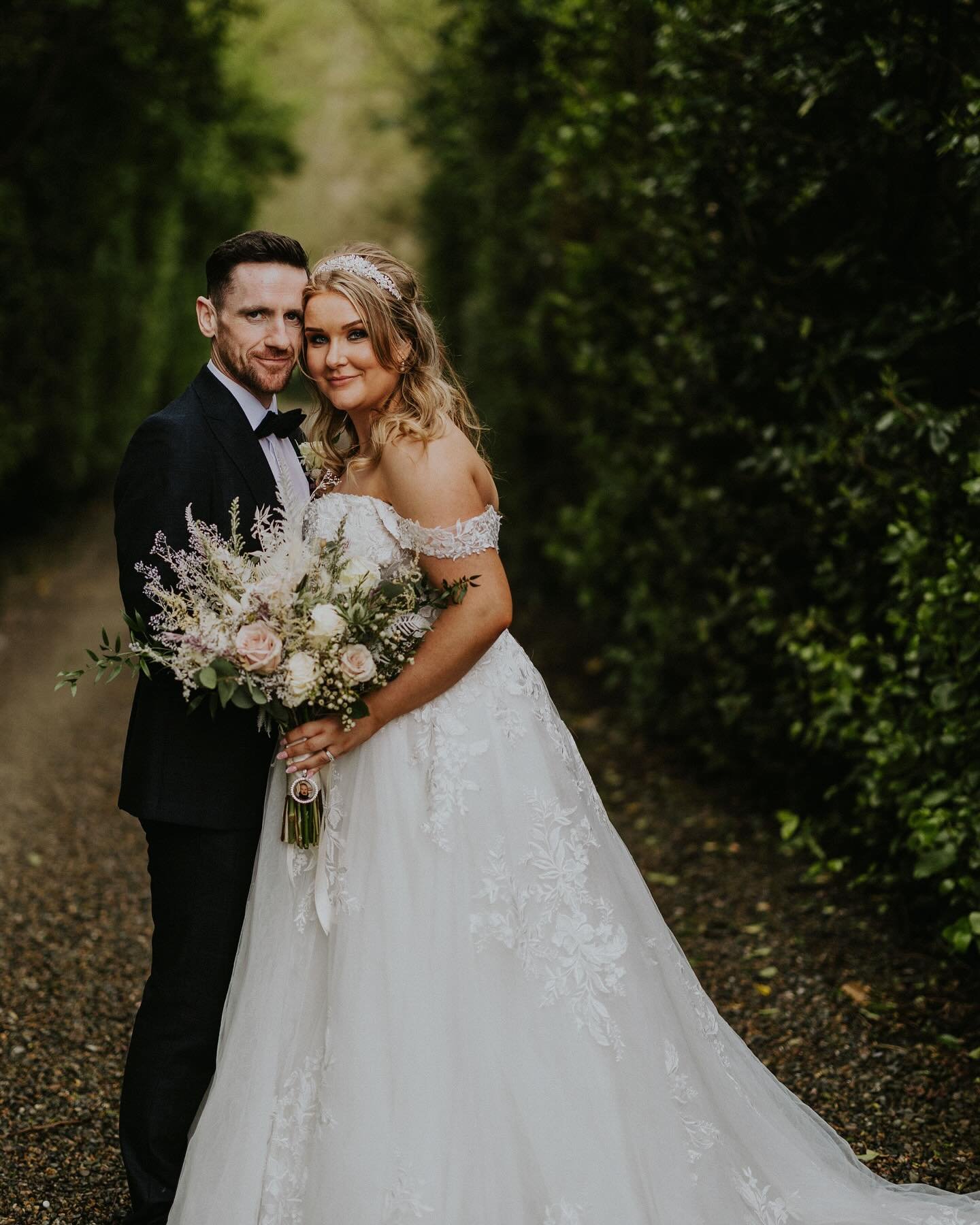 What a day! Laugh a minute wedding with Courtney &amp; Austin who celebrated their marriage at @fourseasonshotelcarlingford! So much craic my face was hurting from laughing so much! Courtney &amp; Austin thank you both so much for having us! ❤️

@pri