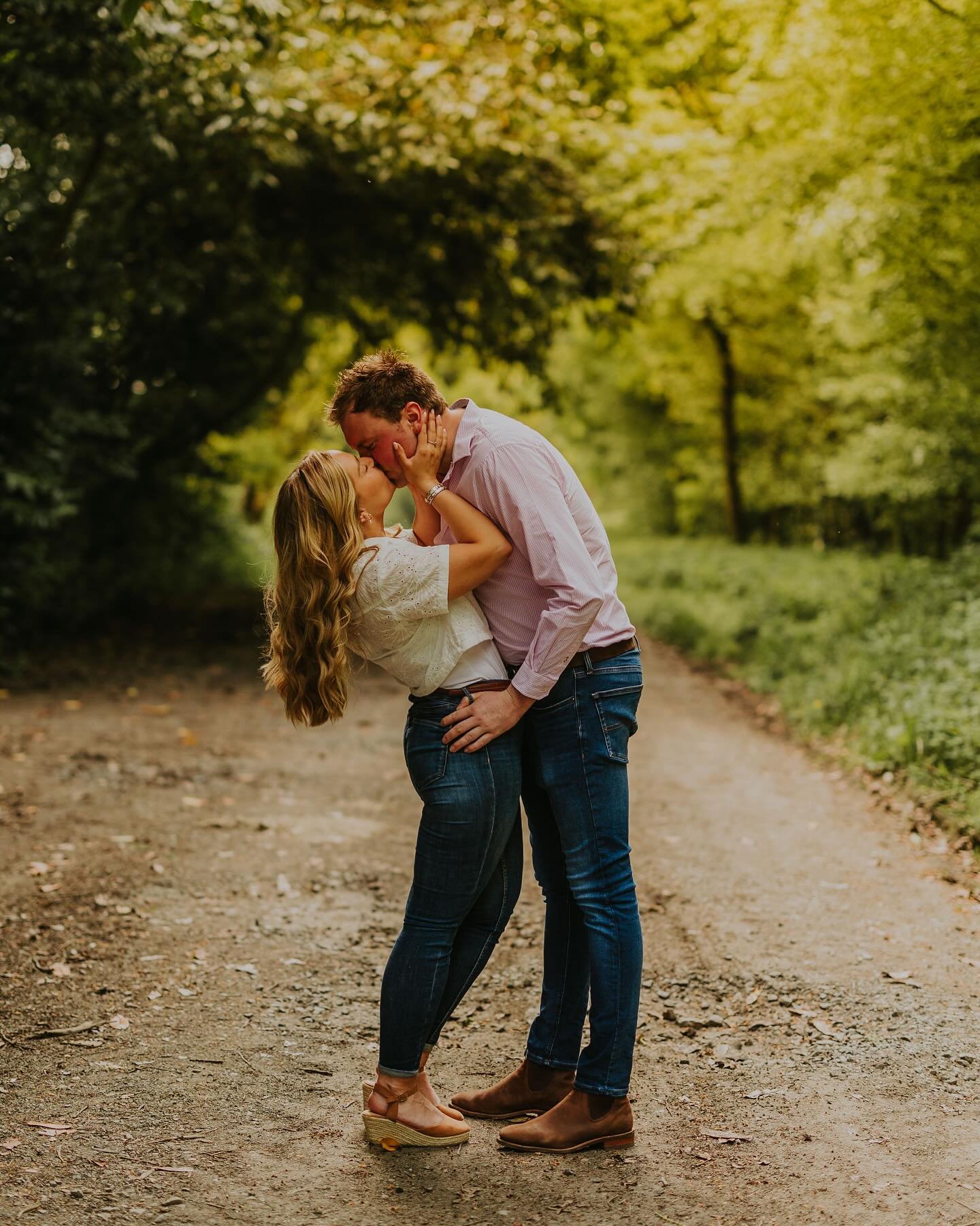 Any &amp; Scott took me on a tour around their farm today for their pre-wedding shoot and it was klass. Animals, hay bails, forest, fields and awesome weather. ❤️

.
.
.
.
 .
#wedding #engagement #weddingphotography #preweddingphotography #prewedding