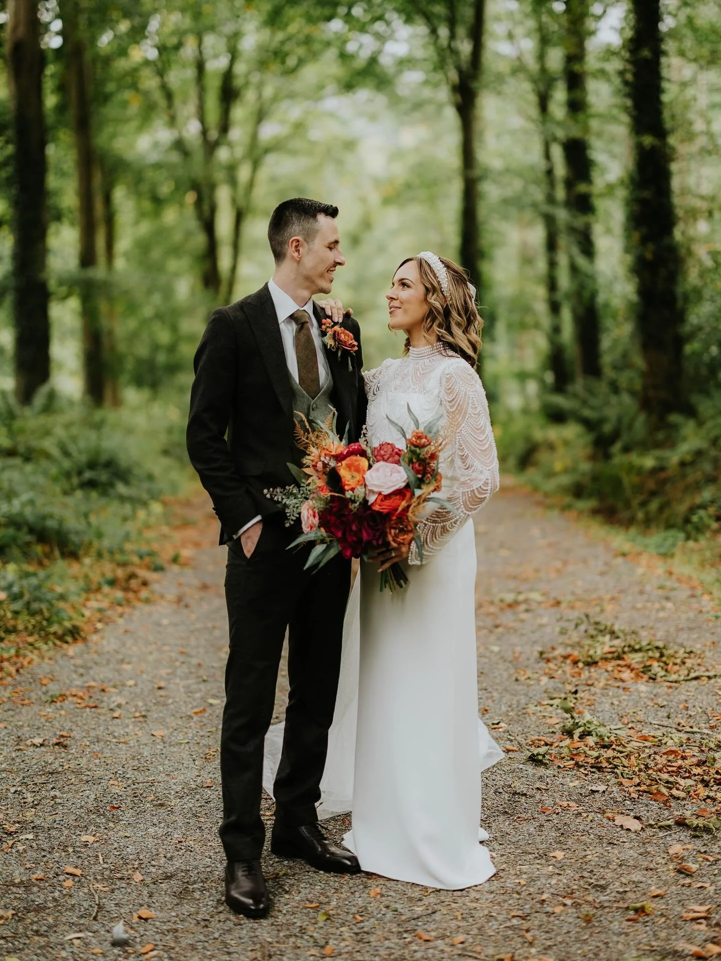 Megan &amp; Jamie ❤️📸

@theloft_templepatrick 
@bloomingeventsni 
@dj_magiggs 
@jill_jones_bridal 
@rpmmedia.info 
@pureblarney
@laulo_cakes 
@logybearcampervan
