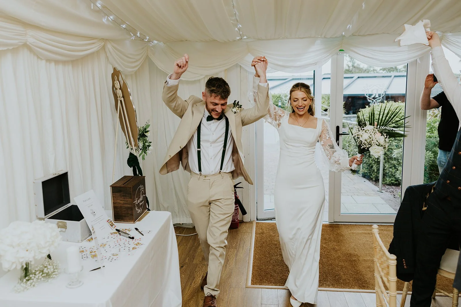 Axelle & Neil | Rossharbour Resort Boa Island-179.jpg